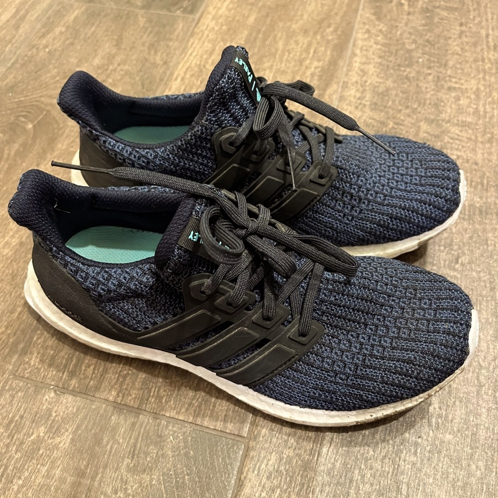 Adidas Ultra Boost 4.0 Women’s 
Parley Legend Ink